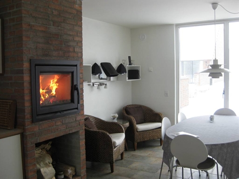 Aufenthalts raum mit kamin
