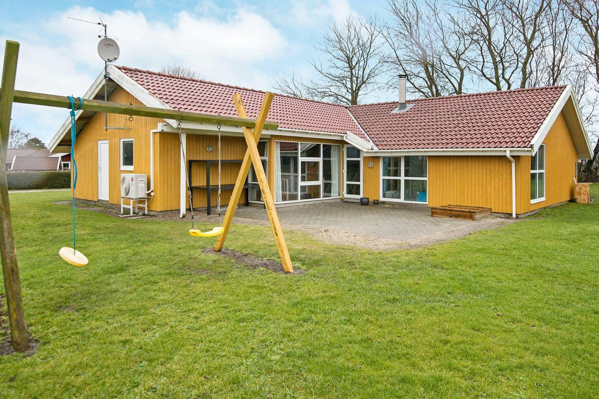 Ferienhaus in Nordborg für 12 Personen